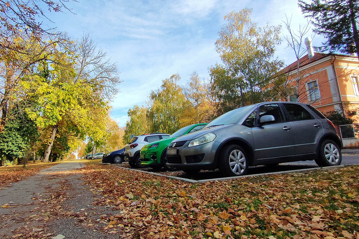 a-netrisk-szerint-iden-kevesebbet-fizetnek-az-autosok-a-kotelezoert-–-koros-hircentrum