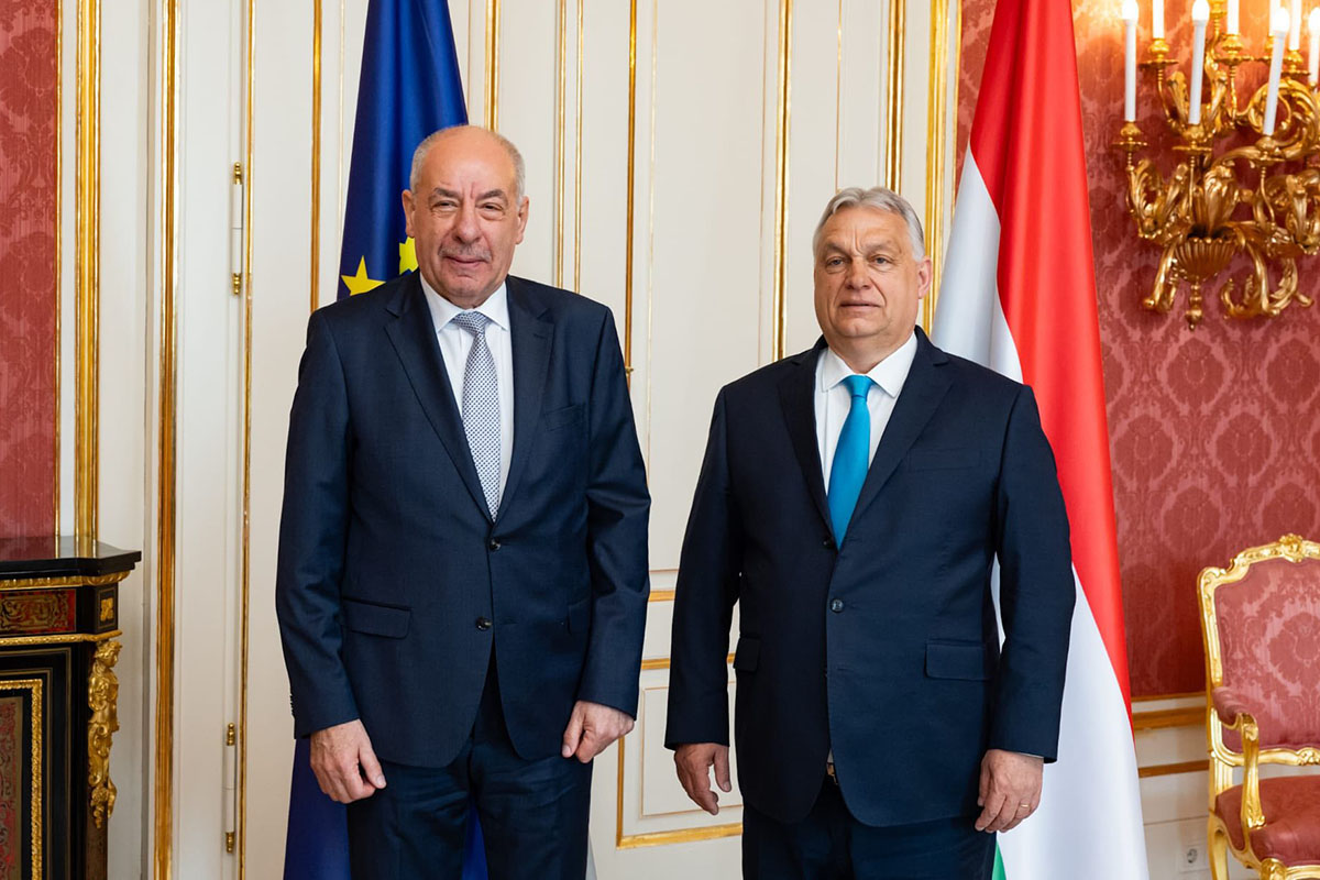 orban-viktorral-es-semjen-zsolttal-egyeztetett-a-koztarsasagi-elnok-–-koros-hircentrum