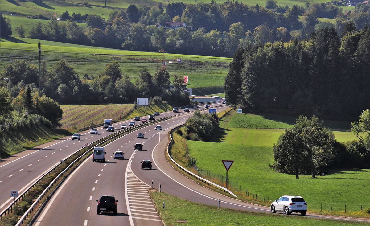 masodpercek-donthetnek:-valoban-jol-latunk-vezetes-kozben?-–-koros-hircentrum