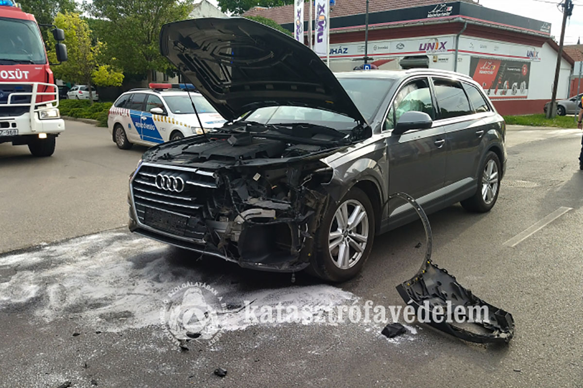 ket-szemelyauto-utkozott-ossze-szarvason-–-koros-hircentrum