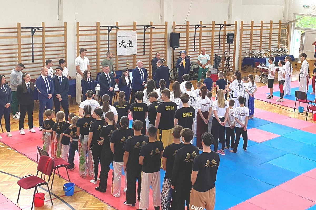 battonyan-csaptak-ossze-a-harcmuveszek-a-baratsag-kupan-–-koros-hircentrum