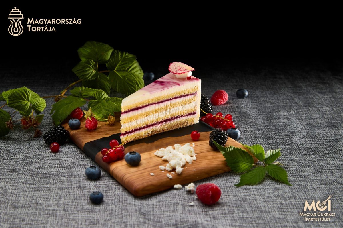 ismet-gyulai-siker-a-magyarorszag-tortaja-versenyen:-a-biborfeher-lett-a-gyoztes-–-koros-hircentrum