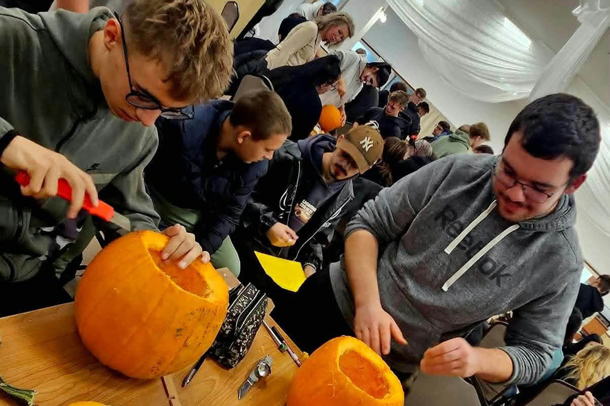 remisztoen-cuki-halloweeni-bulit-tartottak-az-oroshazi-kossuth-iskolaban-–-koros-hircentrum